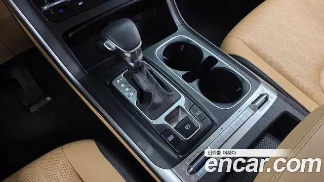 Kia Carnival 2022 — Фото 9/20