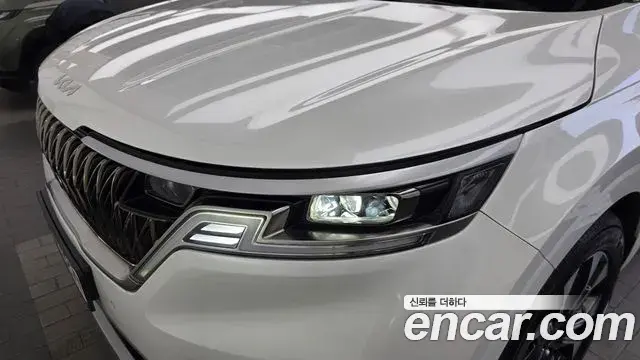 Kia Carnival 2022 — Photo 24/32