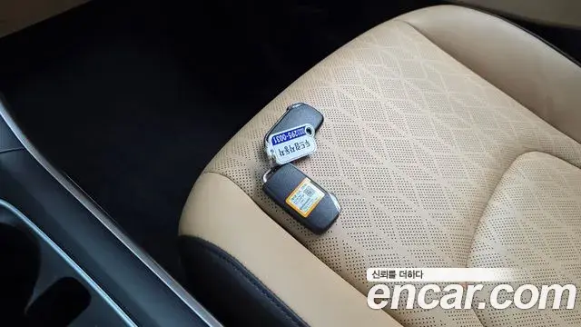 Kia Carnival 2022 — Photo 13/32