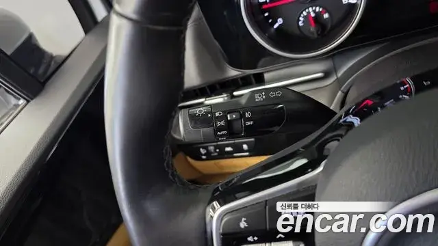 Kia Carnival 2022 — Photo 5/32