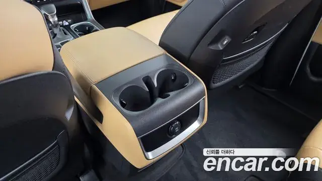 Kia Carnival 2022 — Photo 15/32