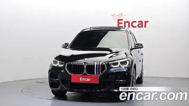 BMW X1 2022 — ფოტო 30/32