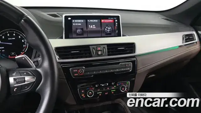 BMW X1 2022 — ფოტო 32/32