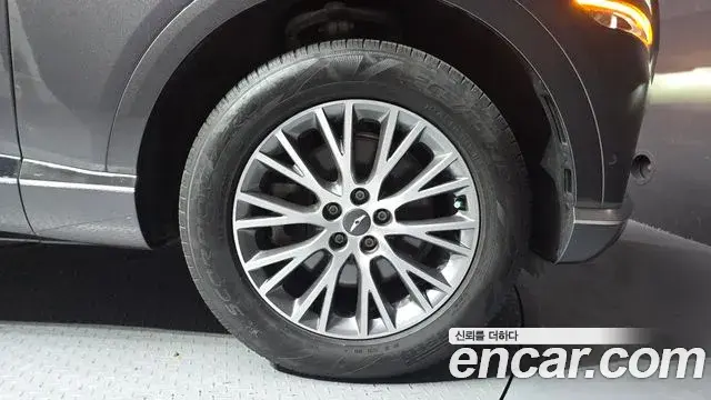 Genesis GV80 2021 — ფოტო 7/30