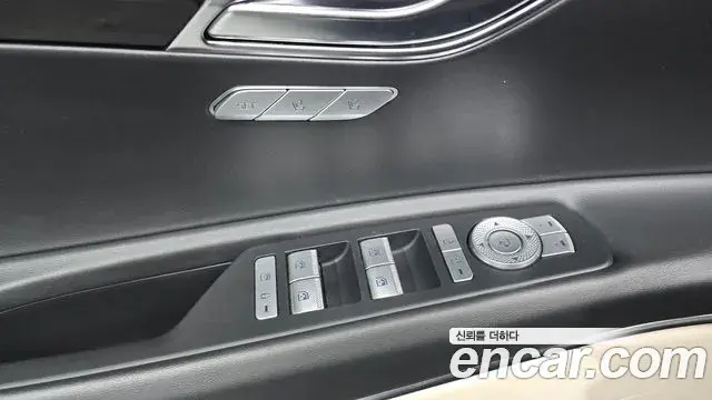 Genesis GV80 2021 — ფოტო 23/30