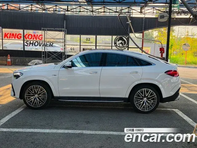 Mercedes-Benz GLE-Class 2024 — ფოტო 17/20