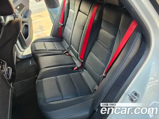 Mercedes-Benz GLE-Class 2024 — ფოტო 16/20