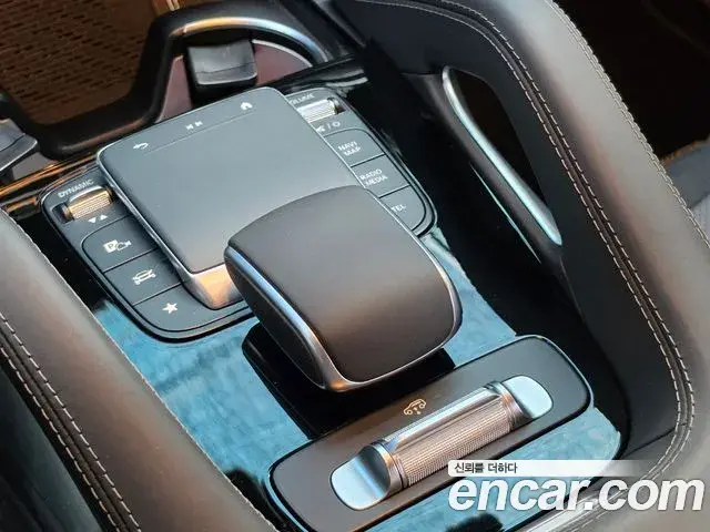 Mercedes-Benz GLE-Class 2024 — ფოტო 8/20