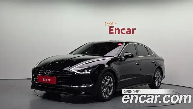 Hyundai Sonata 2021 — Фото 1/20