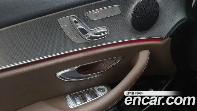 Mercedes-Benz E-Class 2018 — ფოტო 1/20