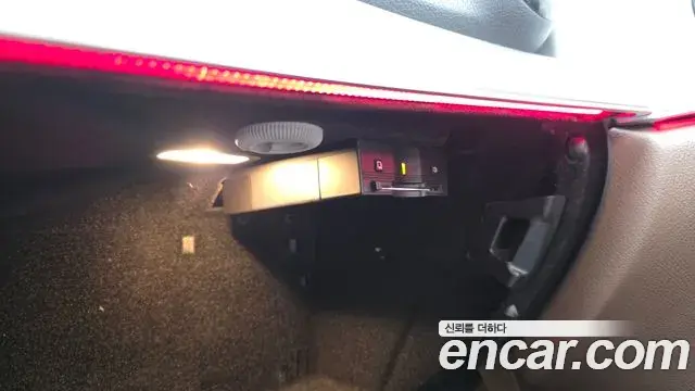 Mercedes-Benz E-Class 2018 — ფოტო 10/20