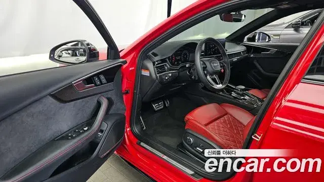 Audi S4 2023 — Şəkil 16/33