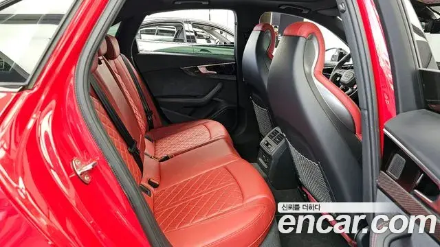 Audi S4 2023 — Şəkil 17/33
