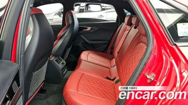 Audi S4 2023 — Şəkil 13/33