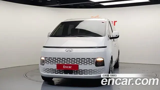 Hyundai Staria 2022 — Photo 14/20