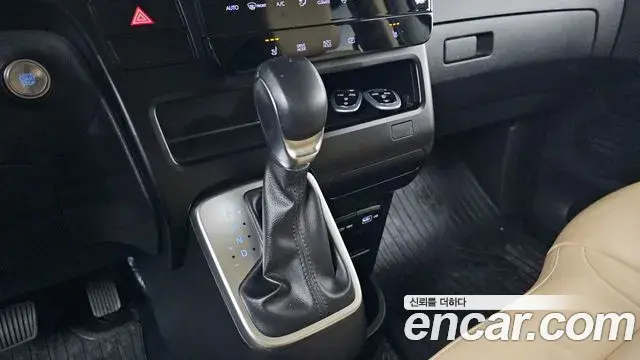 Hyundai Staria 2022 — Photo 12/20