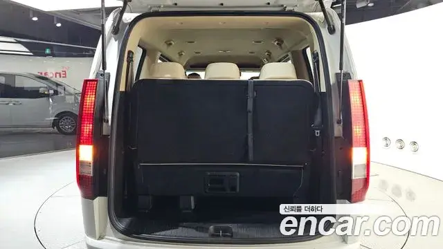Hyundai Staria 2022 — Photo 19/20