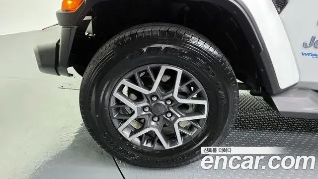 Jeep Wrangler 2022 — Photo 24/35