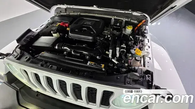 Jeep Wrangler 2022 — Photo 5/35