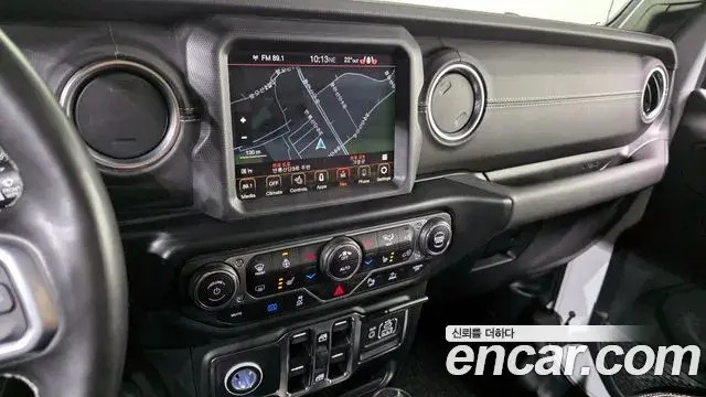 Jeep Wrangler 2022 — Photo 10/35
