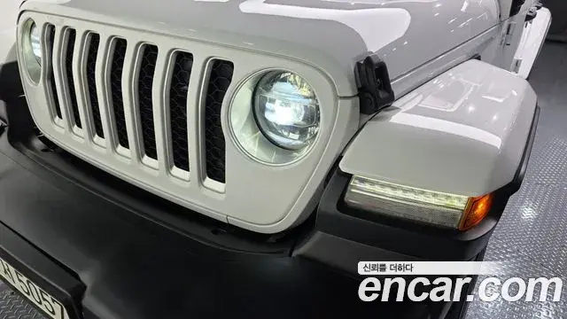 Jeep Wrangler 2022 — Photo 1/35