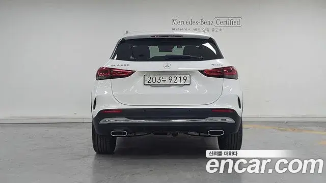 Mercedes-Benz GLA-Class 2023 — ფოტო 9/20