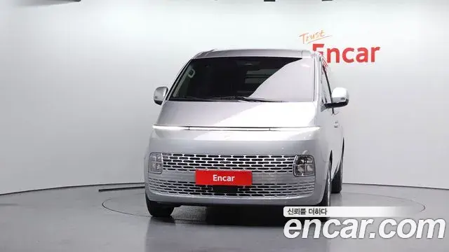Hyundai Staria 2025 — Фото 3/20