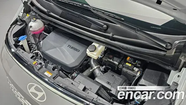 Hyundai Staria 2025 — Фото 6/20