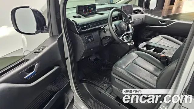 Hyundai Staria 2025 — Фото 10/20
