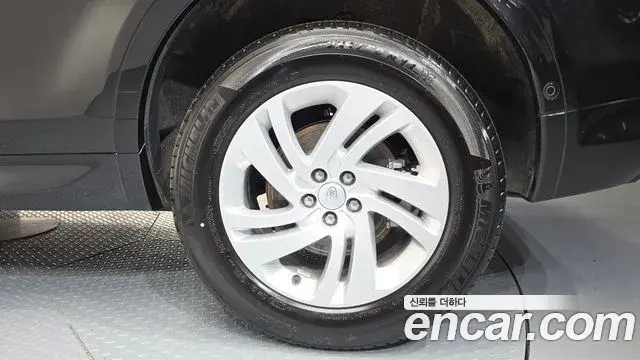 Land Rover Discovery Sport 2025 — ფოტო 26/36