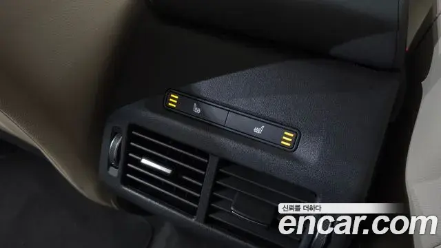 Land Rover Discovery Sport 2025 — ფოტო 29/36