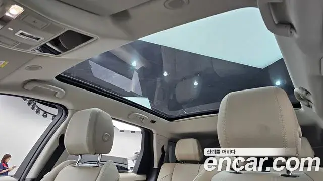 Land Rover Discovery Sport 2025 — ფოტო 30/39