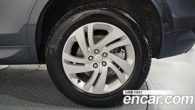 Land Rover Discovery Sport 2025 — ფოტო 5/39