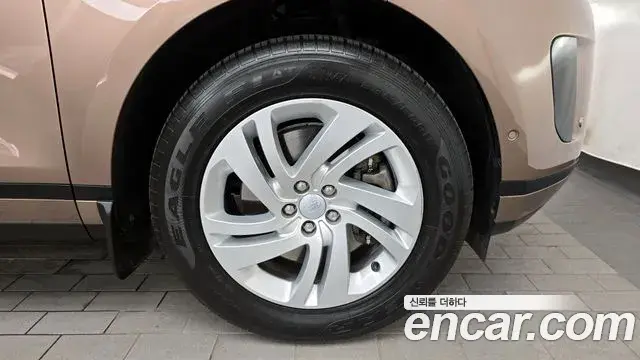 Land Rover Range Rover Evoque 2025 — ფოტო 2/32