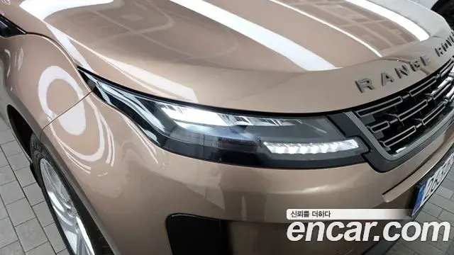 Land Rover Range Rover Evoque 2025 — ფოტო 16/32