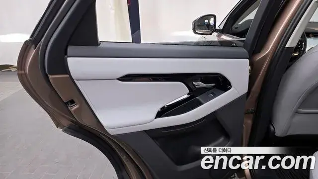Land Rover Range Rover Evoque 2025 — ფოტო 10/32
