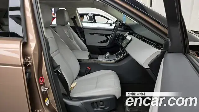Land Rover Range Rover Evoque 2025 — ფოტო 21/32