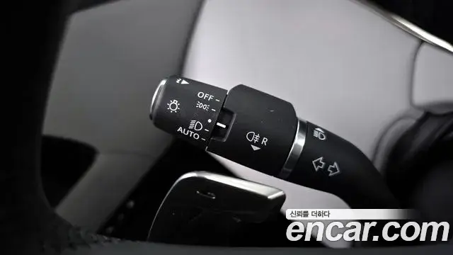 Land Rover Range Rover Evoque 2025 — ფოტო 32/32