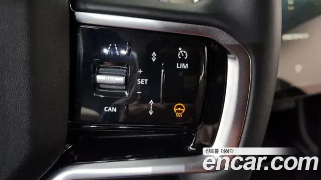 Land Rover Discovery Sport 2025 — ფოტო 26/31