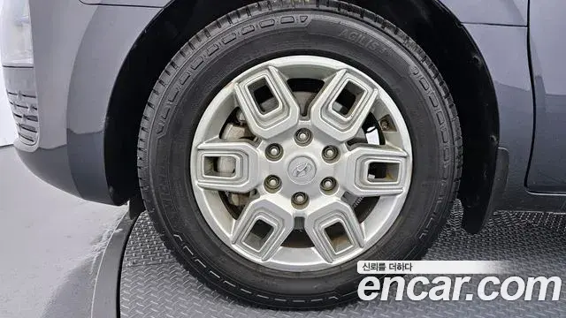 Hyundai Staria 2023 — Photo 25/30