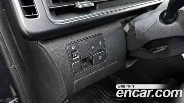 Hyundai Staria 2023 — Photo 19/30