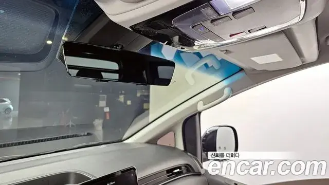 Hyundai Staria 2023 — Photo 9/30