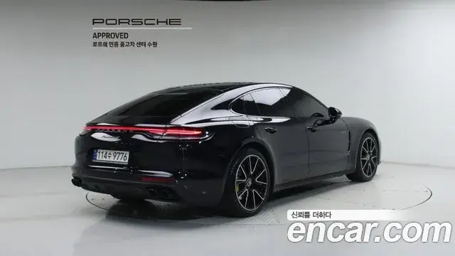 Porsche Panamera 2023 — Photo 7/20