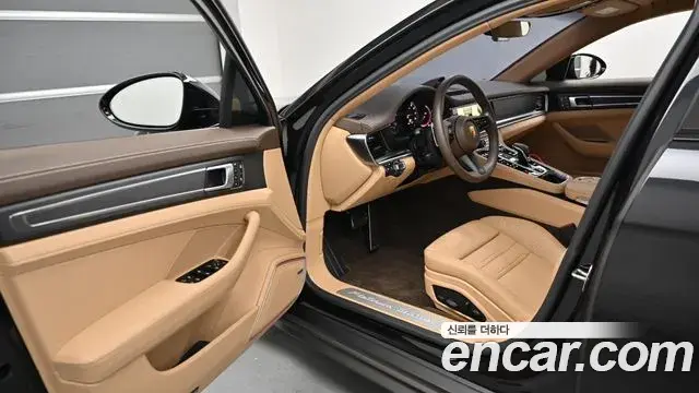 Porsche Panamera 2023 — Photo 12/20