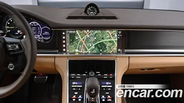Porsche Panamera 2023 — Photo 15/20