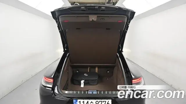 Porsche Panamera 2023 — Photo 9/20