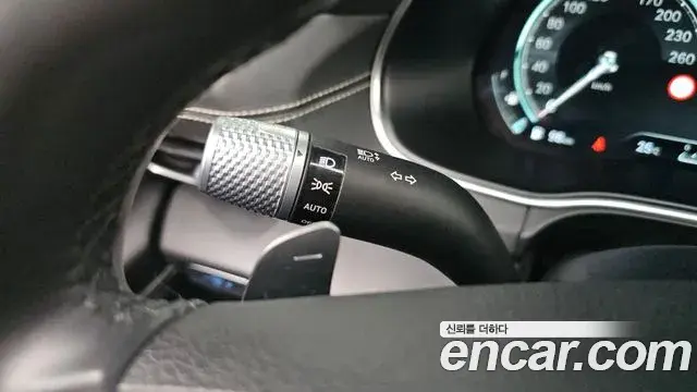 Genesis GV80 2022 — Şəkil 15/32
