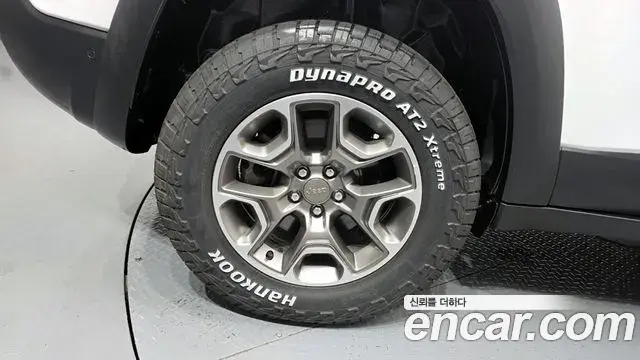 Jeep Cherokee 2021 — Şəkil 5/30