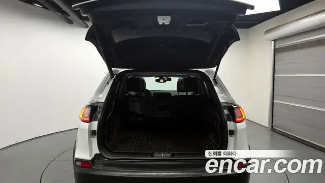 Jeep Cherokee 2021 — Şəkil 30/30