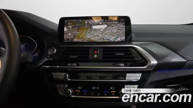 BMW X4 2021 — Şəkil 10/32